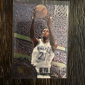 Kevin Garnett Rookie card